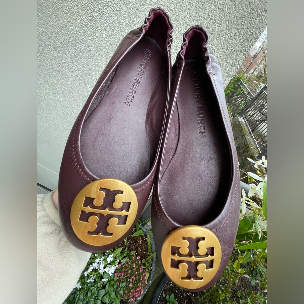 Tory Burch Women's Burgundy  Flats with Gold Emblem. - Picture 16 of 16